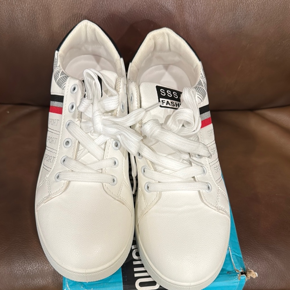 White SSS Fashion Sneakers with Red and Black Stripes